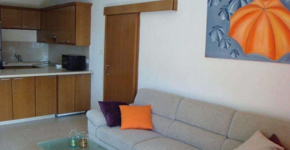 River Beach Apartments Limisso Esterno foto