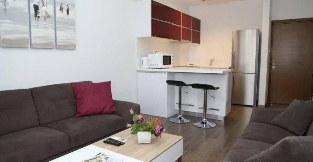 River Beach Apartments Limisso Esterno foto